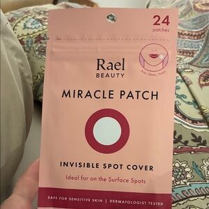 [ FREE w/ $15 purchase ] Rael Beauty Miracle Patch